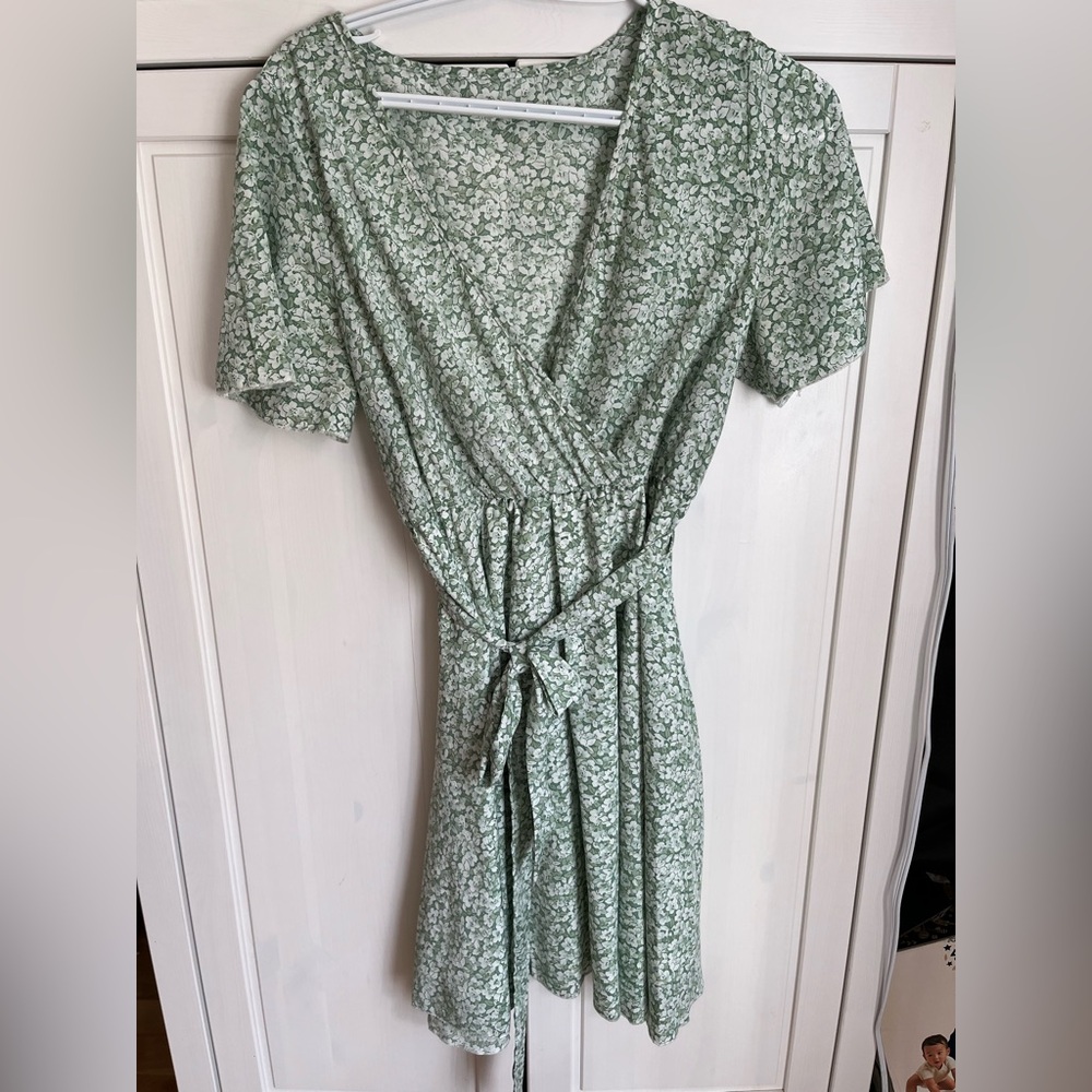 SHEIN Green Floral Midi Dress - Medium